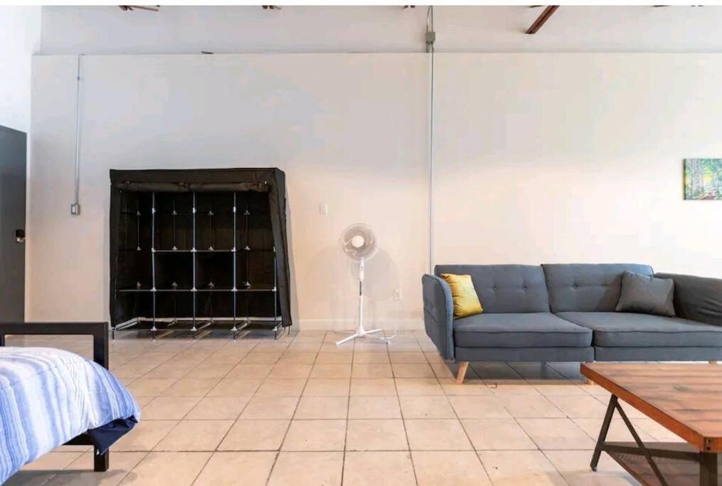 No2 Plaza St-hubert Metro Jean-talon Jarry Parc Apartamento *